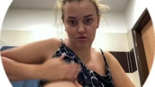 Leaked vibrator squirt session from ELIZ GRY